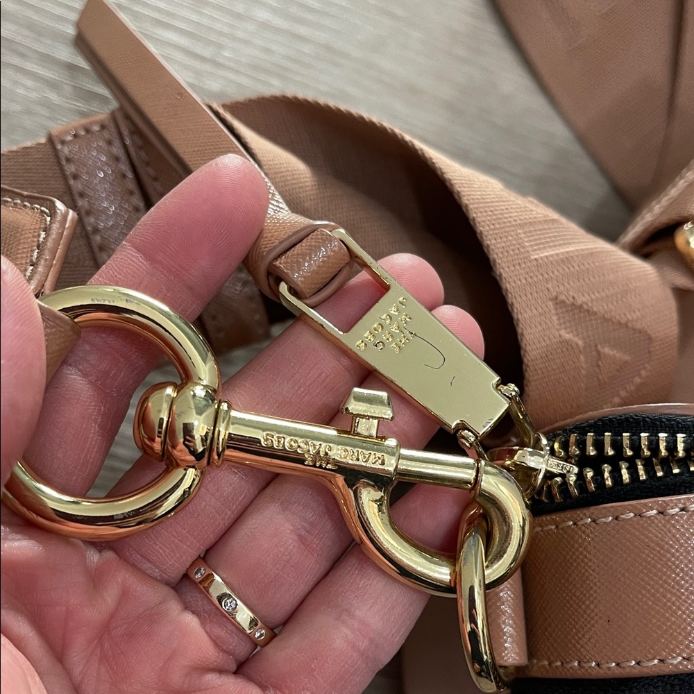 Marc Jacobs Pink Crossbody Bag with Gold Accents - Picture 8 of 8